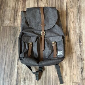 Herschel Backpack Supply Company Dawson Grey Red Pin Striped Interior 20.5L